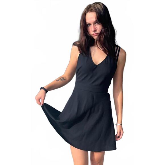 Banana Republic Dresses & Skirts - 90s Banana Republic 26' V-Neck Wool Mini Wrap Dress